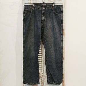 WRANGLER RUGGED WEAR JEANS Mens 42x32 Dark Wash Denim Pant Western Workwear EUC